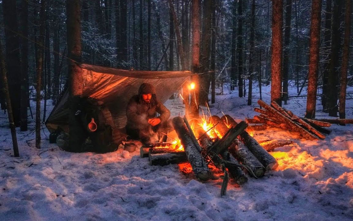 【油管搬运】国外小伙冬季雪地露营 solo camping