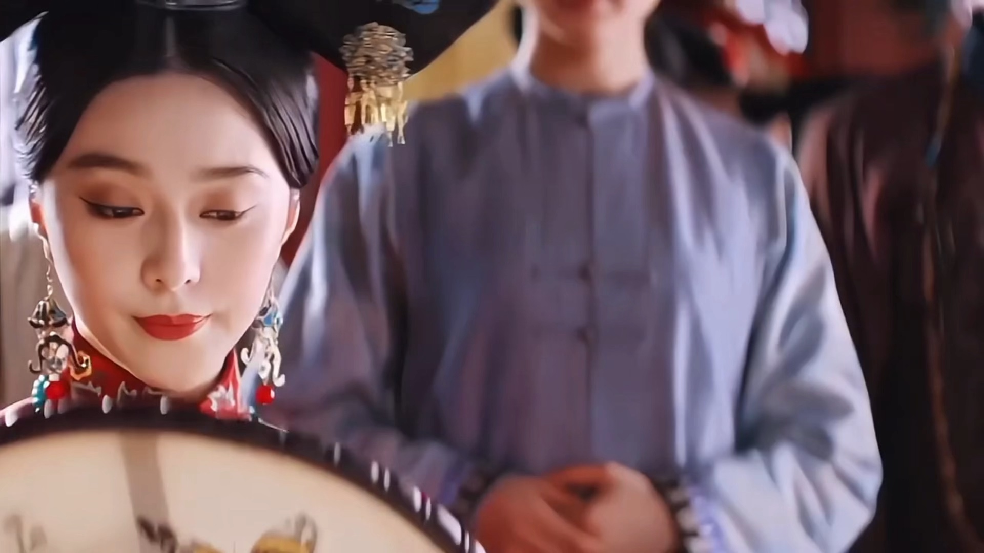 画框里的美人 "范冰冰 "清装 "乾隆继后