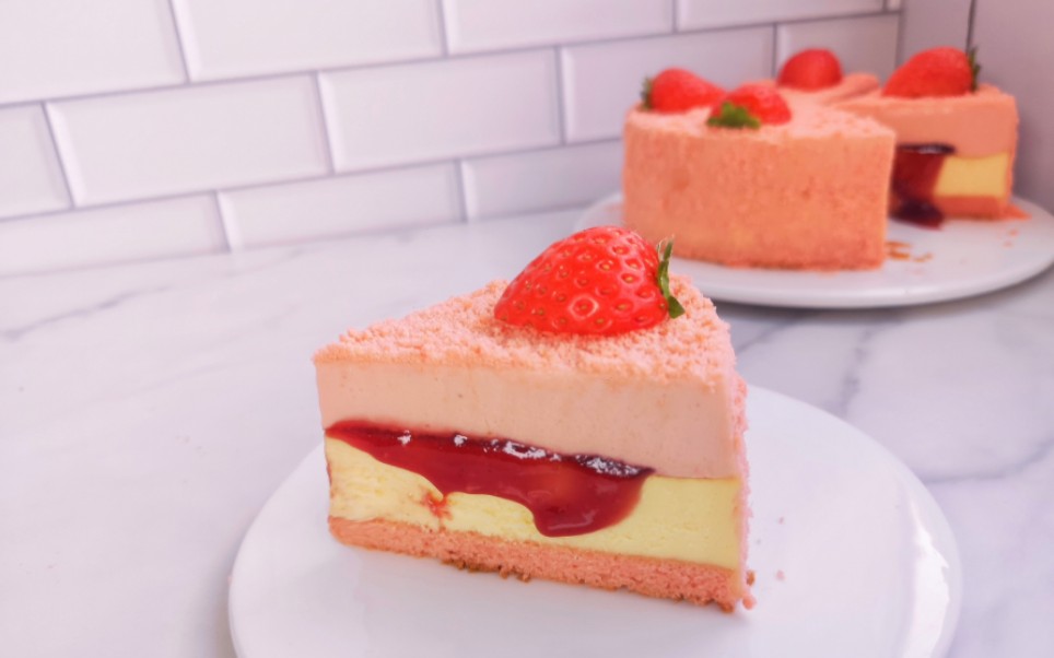 粉嫩嫩草莓流心双层芝士蛋糕