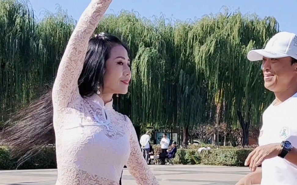 【凤凰吉舞】最新视频已上线,快来围观!