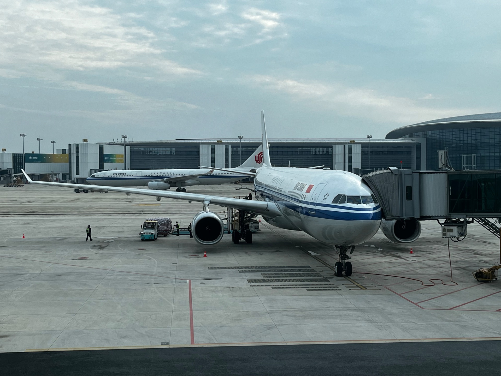 【喜提“新机”】澳门航空NX121 杭州萧山澳门 空客A330 起飞与降落 侧面展望哔哩哔哩bilibili