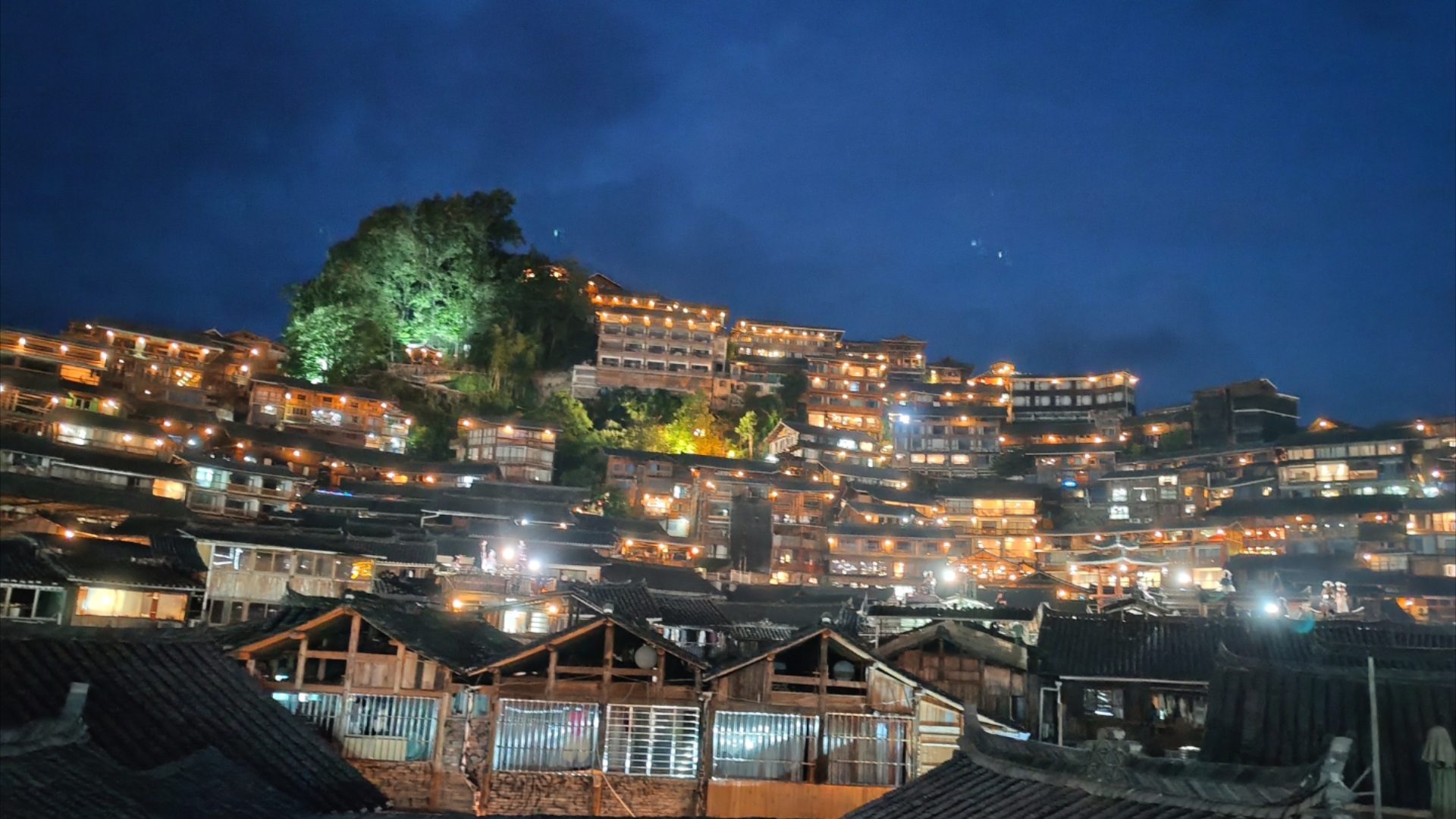 西江千户苗寨景区夜色