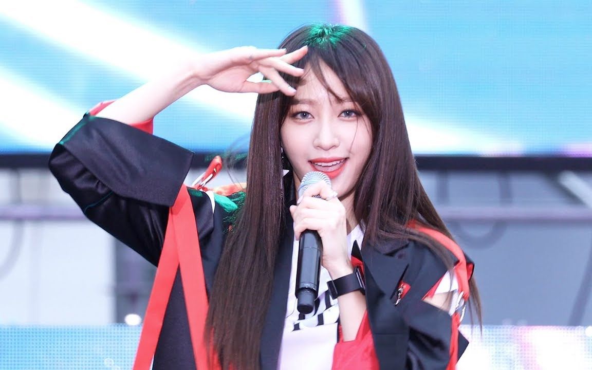 [图]【4K】这眼神绝啦！哈尼 (Hani) 横屏直拍！L.I.E + Night Rather Than Day【EXID — Hani】