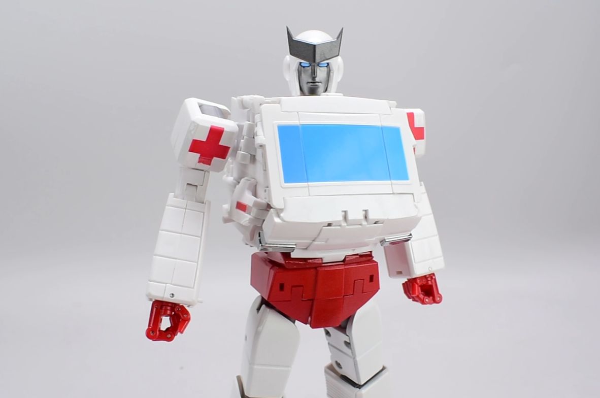 变形金刚x社救护车逆变玩具开箱