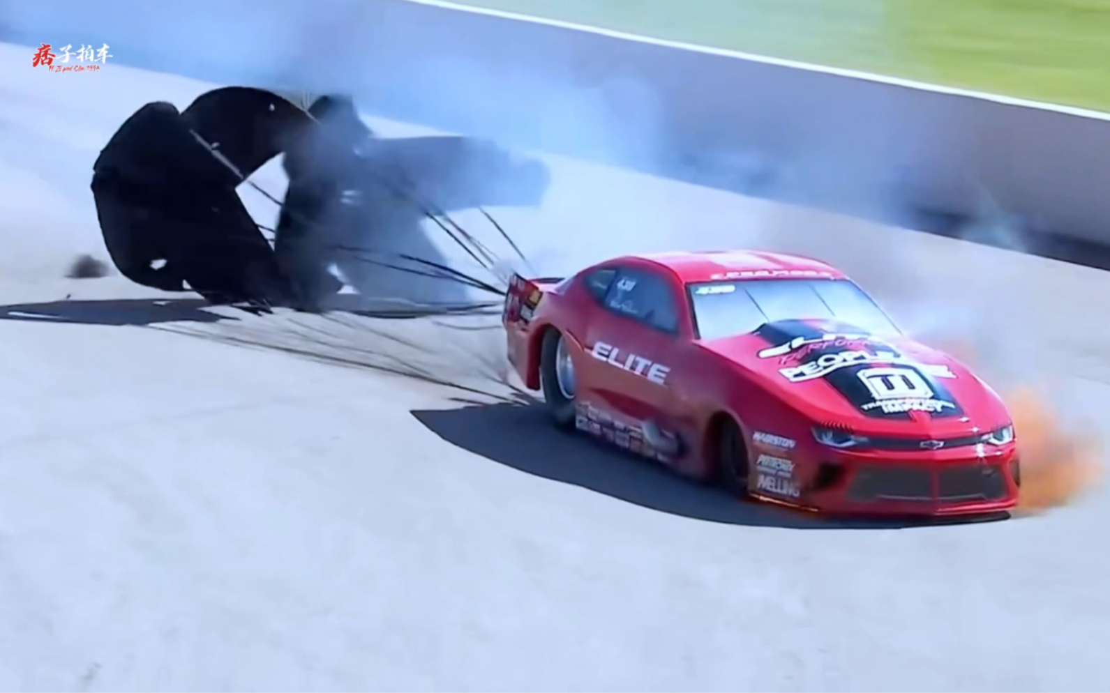 带减速伞的直线加速赛车到底有多快?