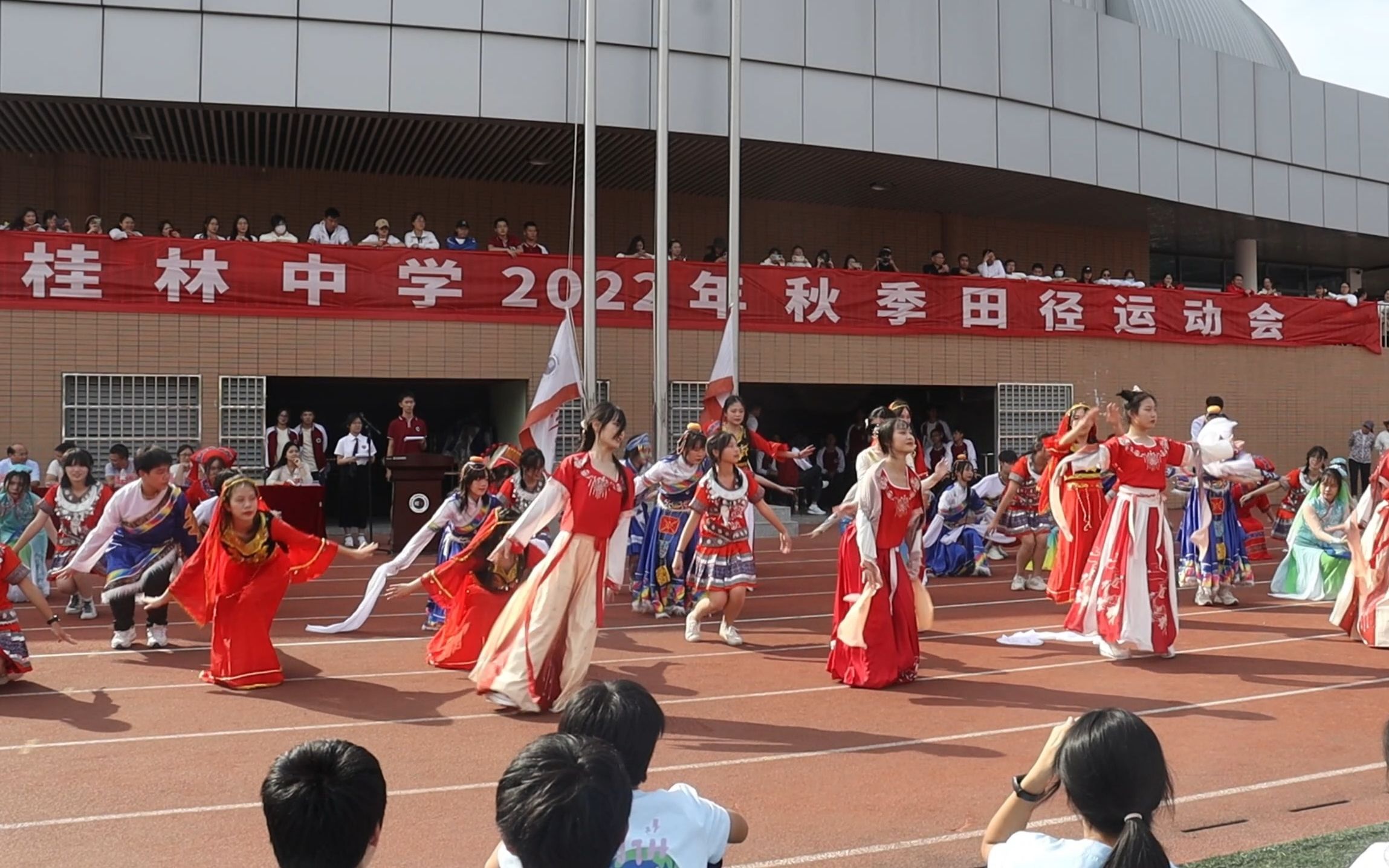 民族大团结——高二年级舞蹈节目哔哩哔哩bilibili