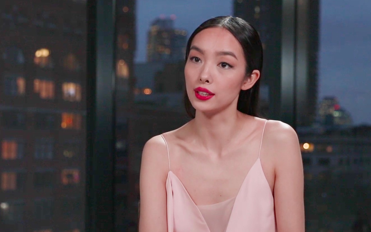 原来超模孙菲菲的职业定位,都是他着手安排的.