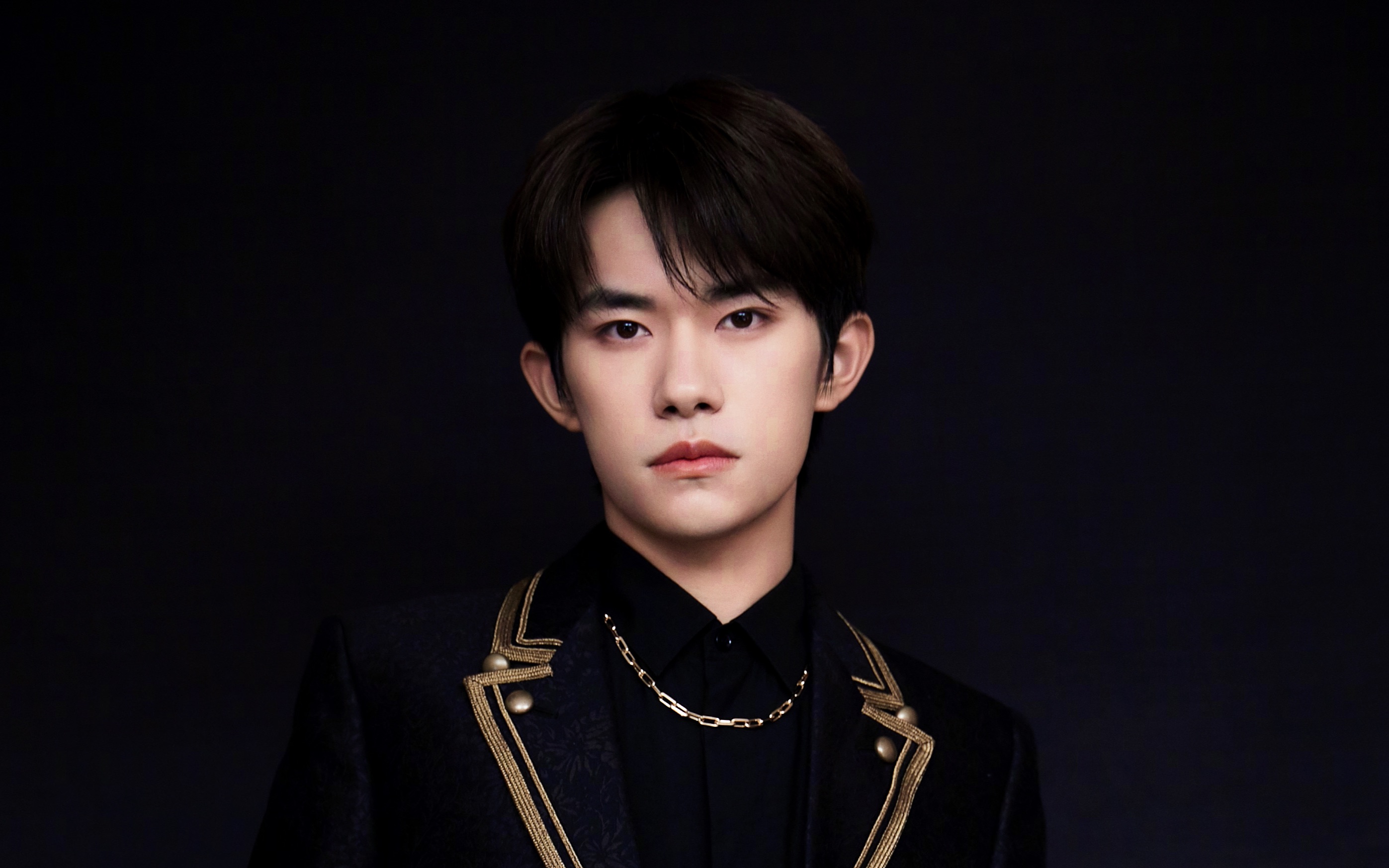 【20191206】易烊千玺2020爱奇艺尖叫之夜_哔哩哔哩 (゜-゜)つロ 干杯