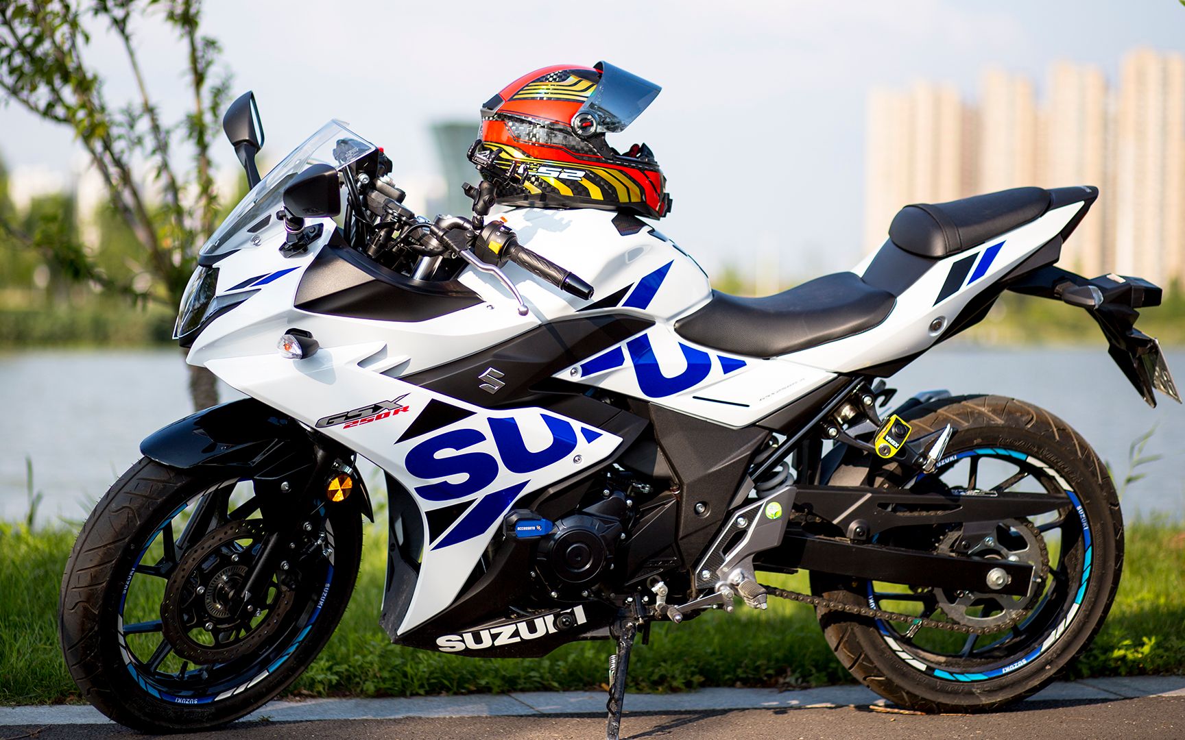 [铃木gsx250r]小小白首保,感慨现在摩托售后的寒酸啊!