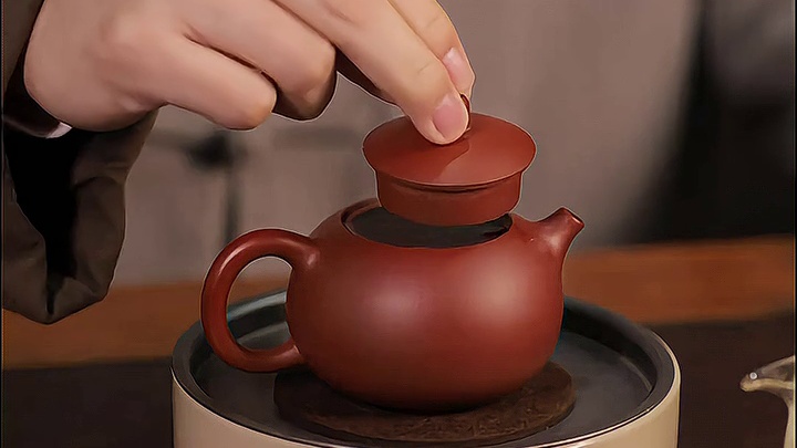 百年利永宜兴紫砂壶：经典的紫砂魅力