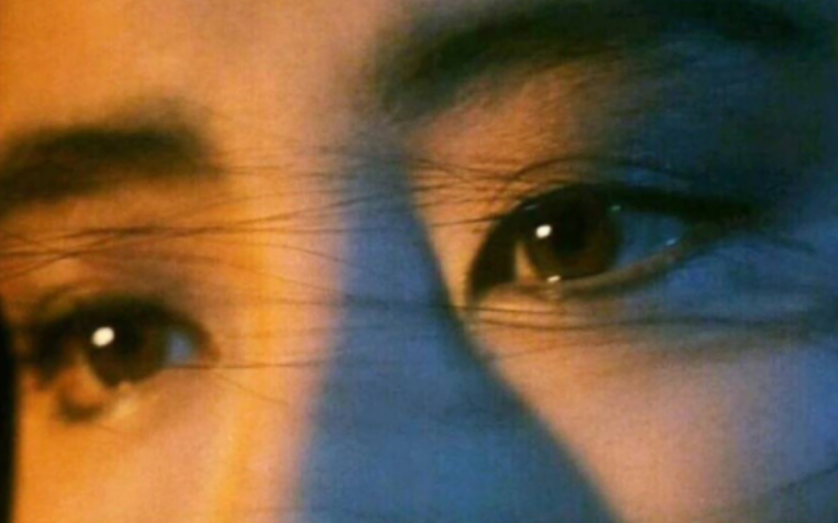 "说星星漂亮的人,一定没见过你的眼睛" ——王祖贤