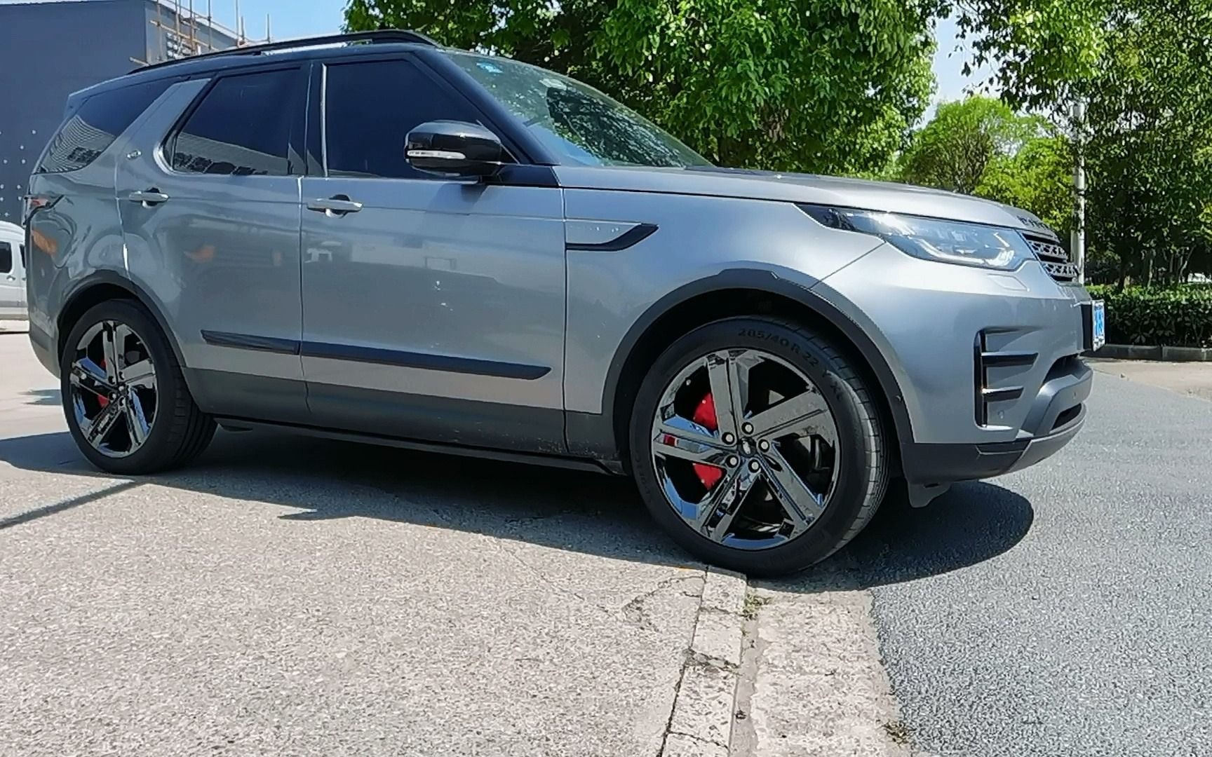 路虎发现5升级改装定制款22寸锻造电镀钨钢黑轮毂