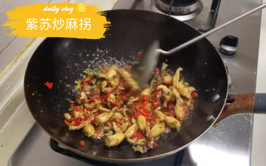 炒麻子的作用与功效(炒麻子的功效与作用,让你健康又美味)