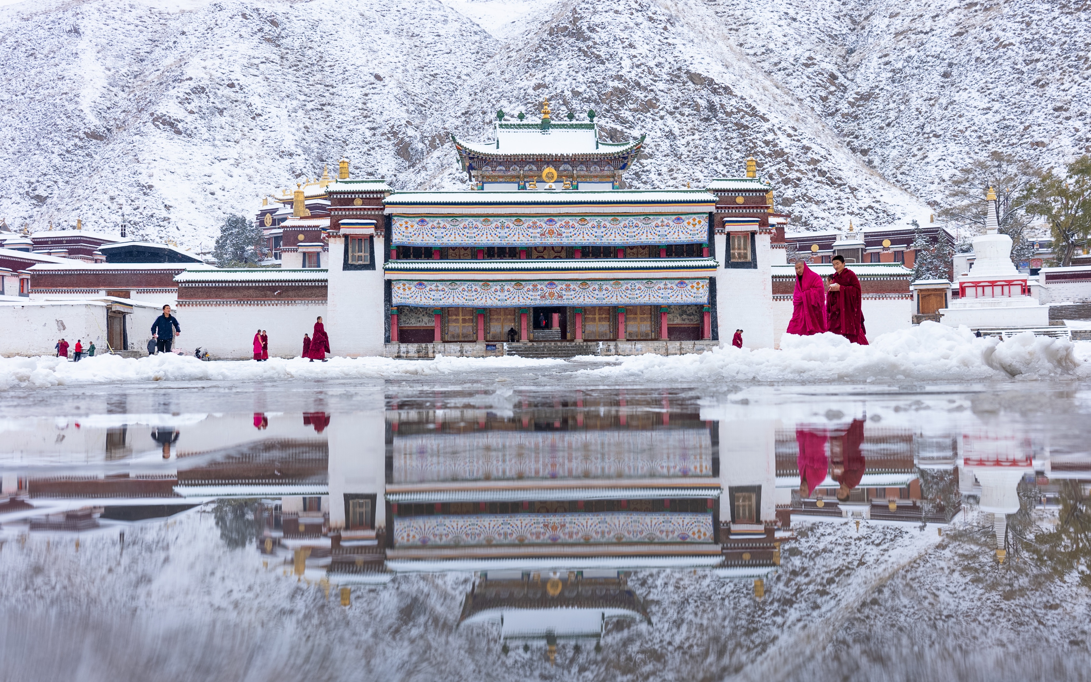 拉卜楞寺雪景图片