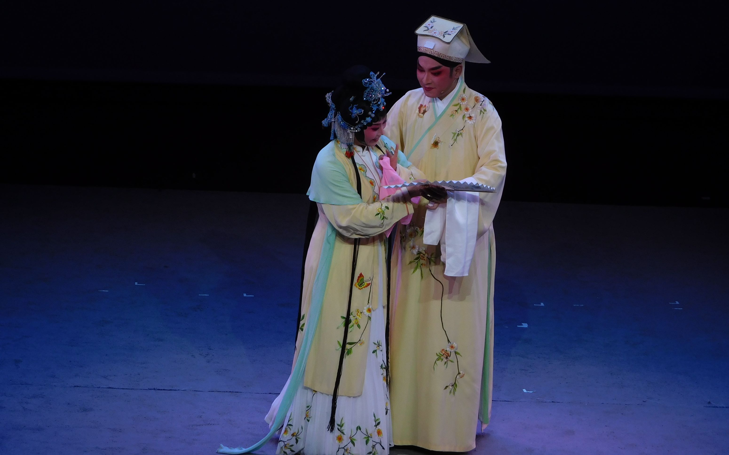 闽剧双蝶扇片段