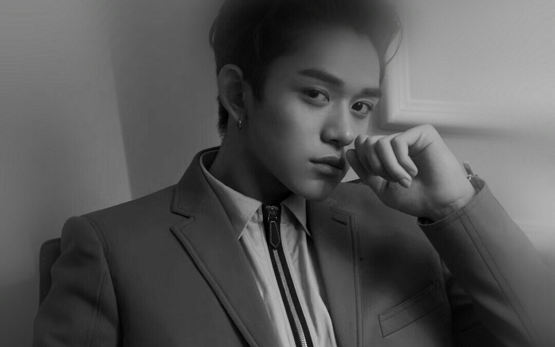 【黄旭熙】简直就是霸道总裁本总,看霸总小说,自动带入黄旭熙的脸!