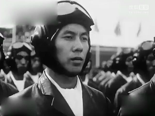 [图]新中国成立以来阅兵式（完整版）——1954年国庆阅兵