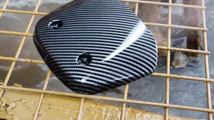 九号电动车前档碳纤纹上油#碳纤维 #喷漆 #工艺品 #水转印 #喷涂