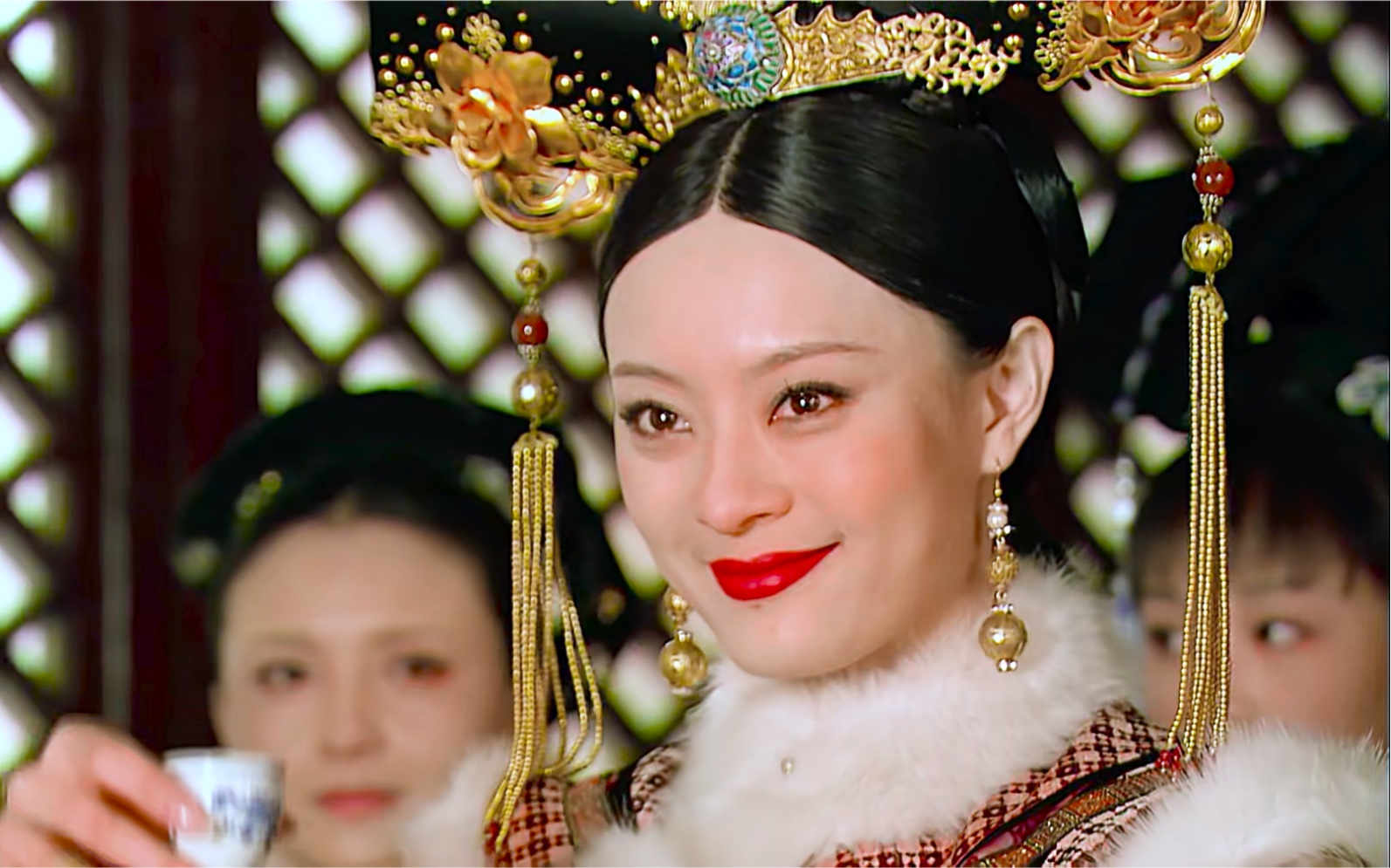 特别愿意看回宫后的甄嬛,茶里茶气中带着狠绝.