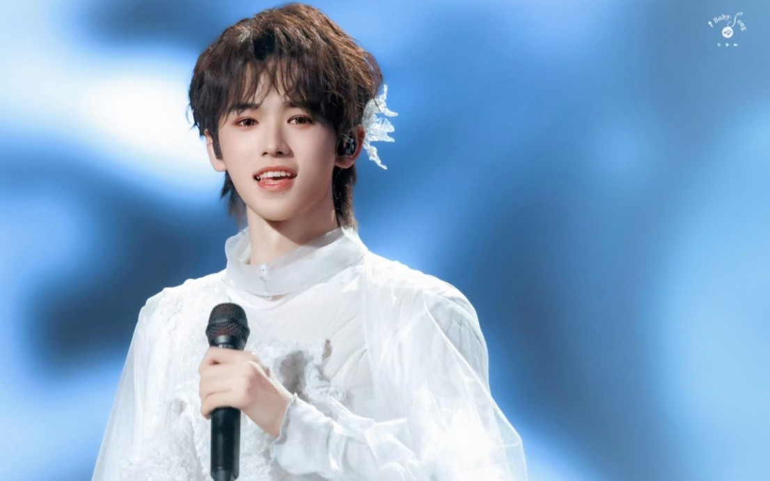 轩粉看轩轩18号澳门演唱会《不枉》的reaction(轩粉只是属性之一,别