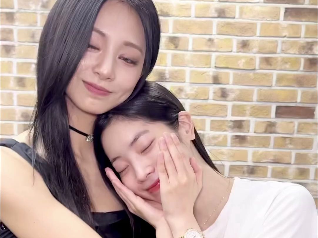 周子瑜 ×金多贤 #runaway challenge