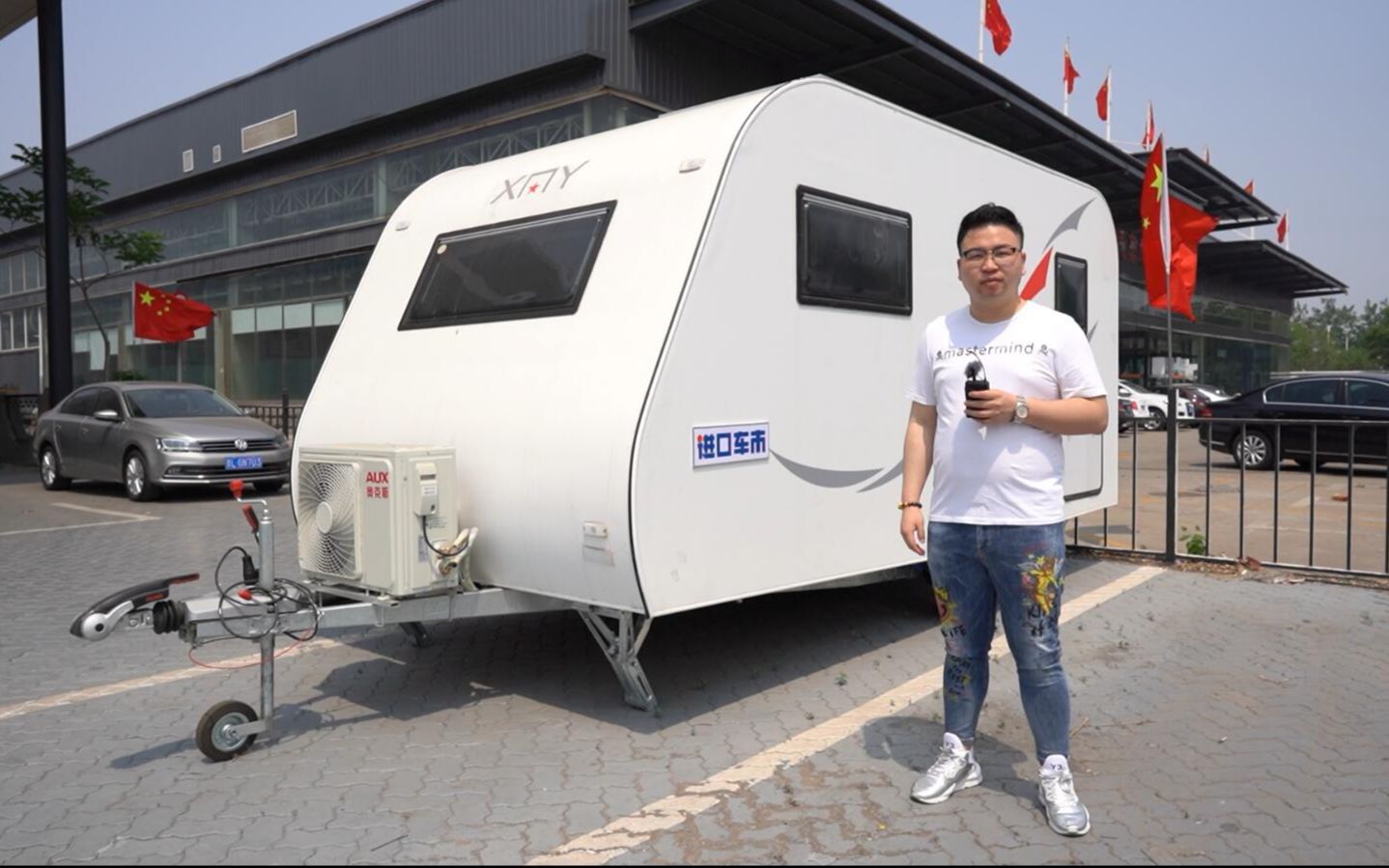 牵引式拖挂房车高清实拍,享受车轮上的温馨舒适