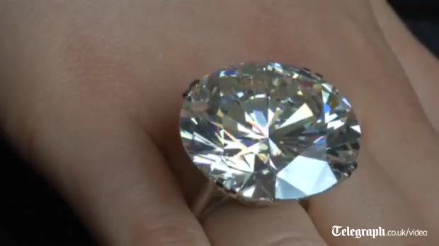 [图]价值百万美金的稀有100克拉钻石。Rare 100 carat diamonds worth millions up for auction