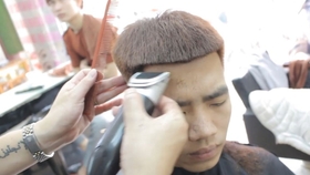 剃光头需要技术 这理发技术让你大跌眼镜 哔哩哔哩 つロ干杯 Bilibili