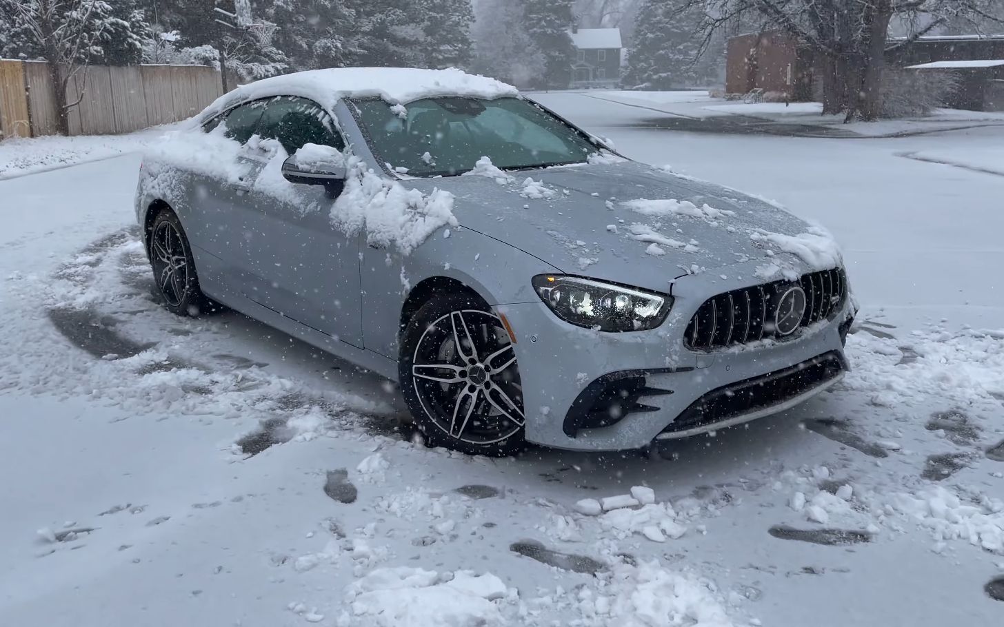 暴雪中驾驶 2021梅赛德斯奔驰e53 amg 4matic 第一视角驾驶 4k