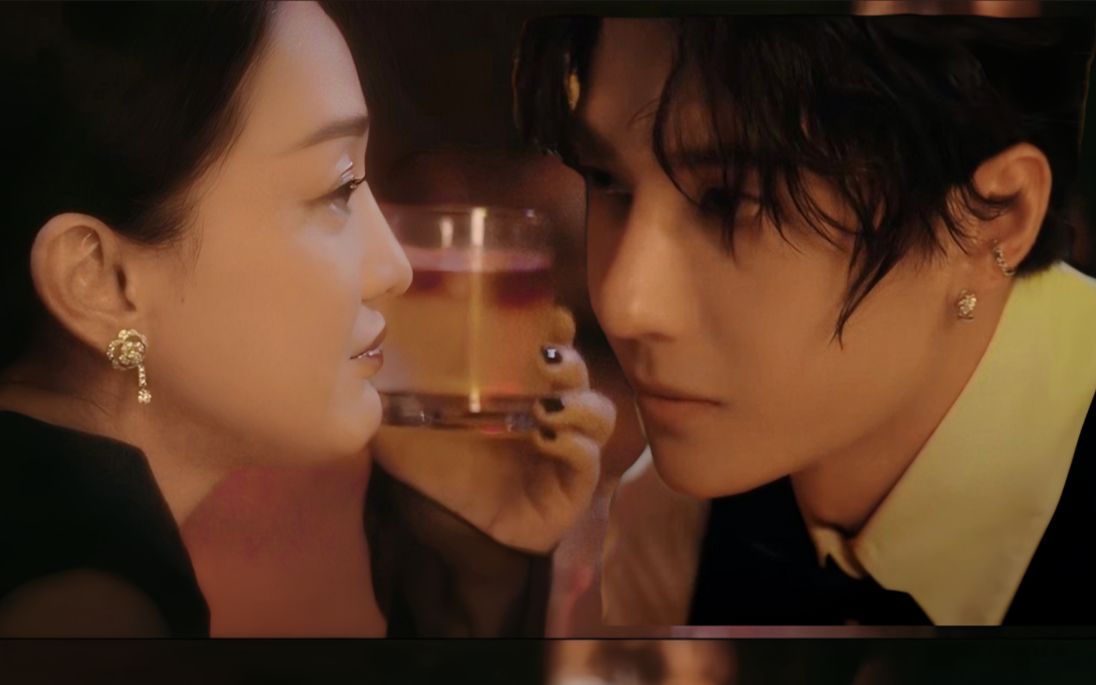 【周迅70王一博】人气女歌手70帅气调酒师的姐弟恋爱,还蛮搭的