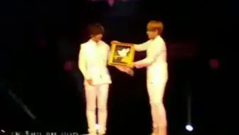 【艺声/金厉旭】表演魔术 片段cut 2011 SJPlus miracle day现场。