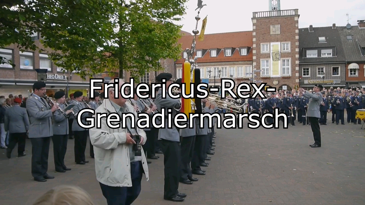 [图]德国陆军军乐队演奏《腓特烈大帝掷弹兵进行曲/Fridericus-Rex-Grenadiermarsch》