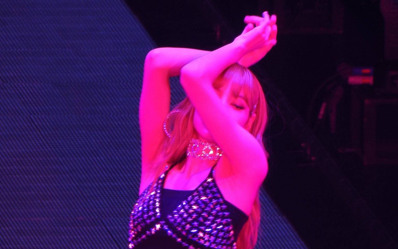 【lisa】 180724 日本大阪演唱会 lisa solo dance fancam_哔哩哔哩