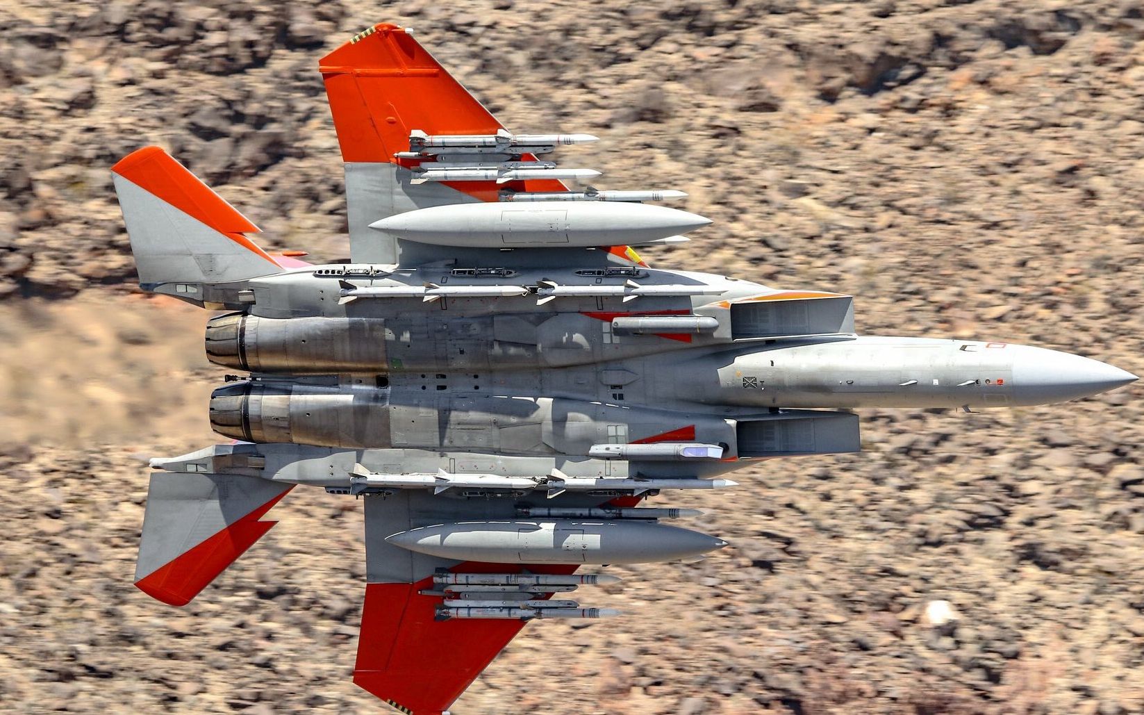 f14vsf15转弯对比