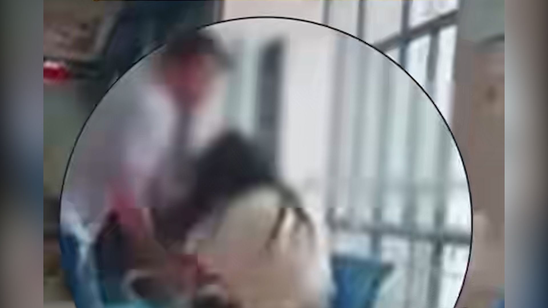 男子办离婚时用力捶打妻子肚子,民政局:警方监督完成手续