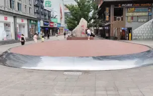 Tải video: 合肥淮河路步行街，全国都很有名的商业街，人山人海非常的热闹。