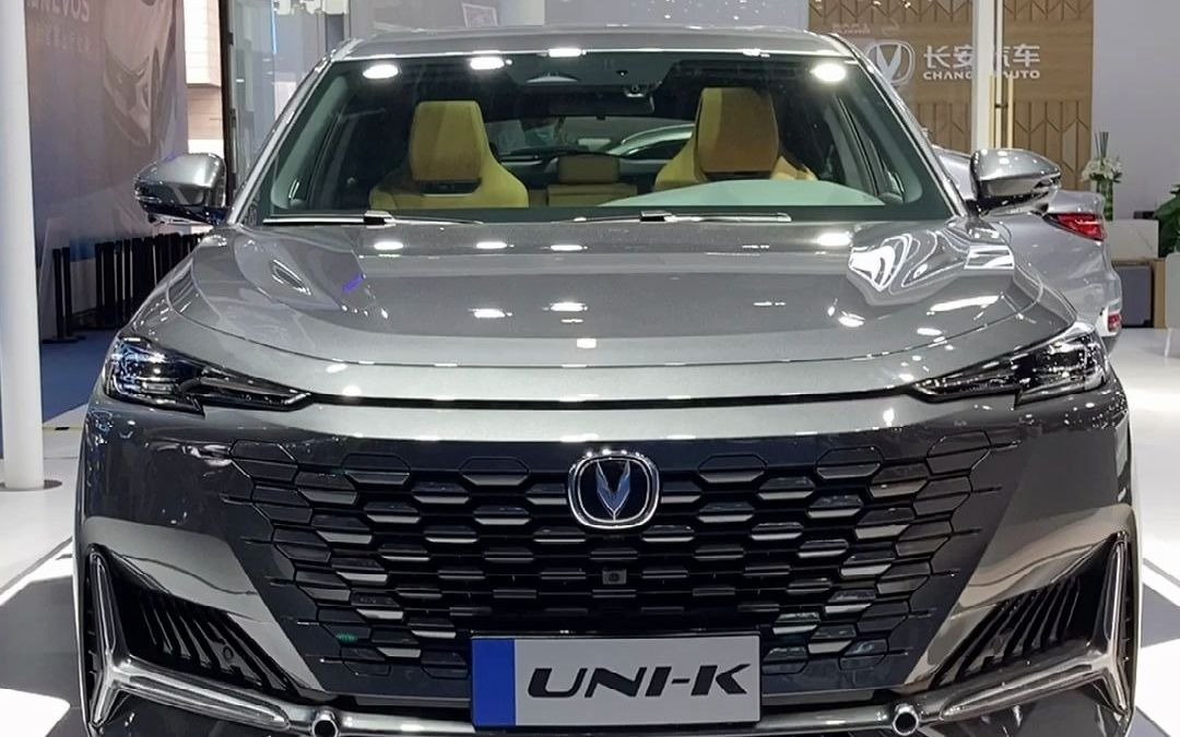2021款长安uni-k车展实拍,这颜值内饰,给个不心动的理由