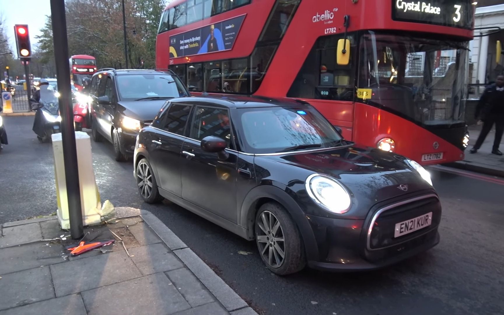 英国大都会警察迷你cooper 福特蒙迪欧便衣警车