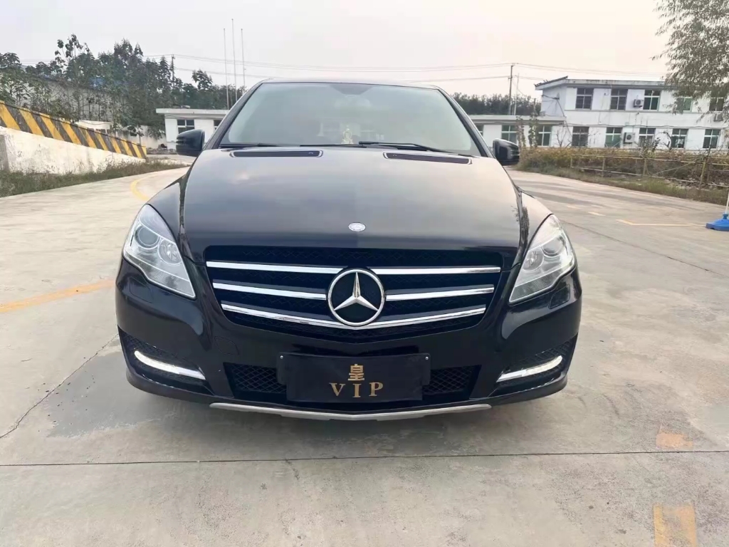 73w,准14年奔驰r300,3.0t自动商务科技旗舰型