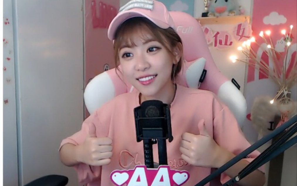 女团c位出道大明星,淑芬儿热舞视频