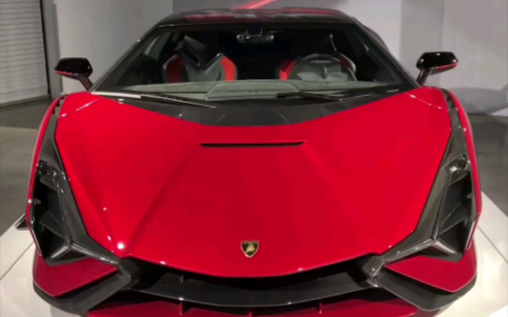 兰博基尼sian红黑渐变色太cool了!