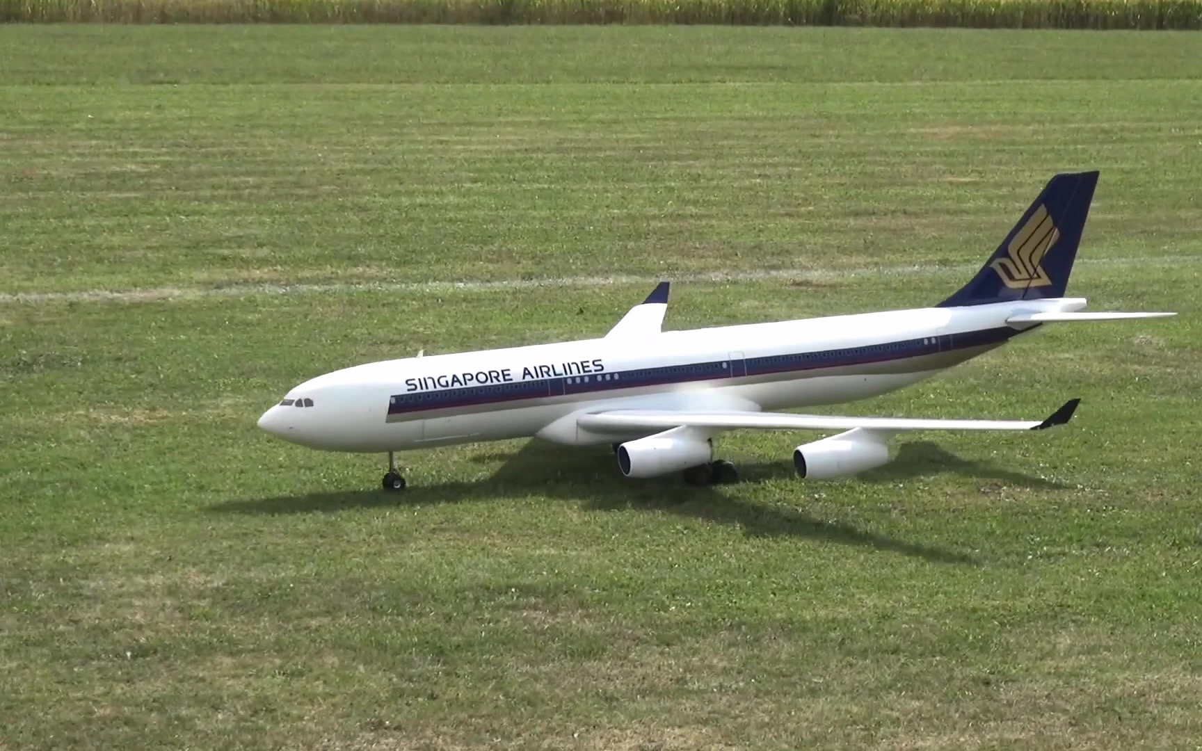 油動模型-渦噴發動機,空客a340,新加坡航空塗裝