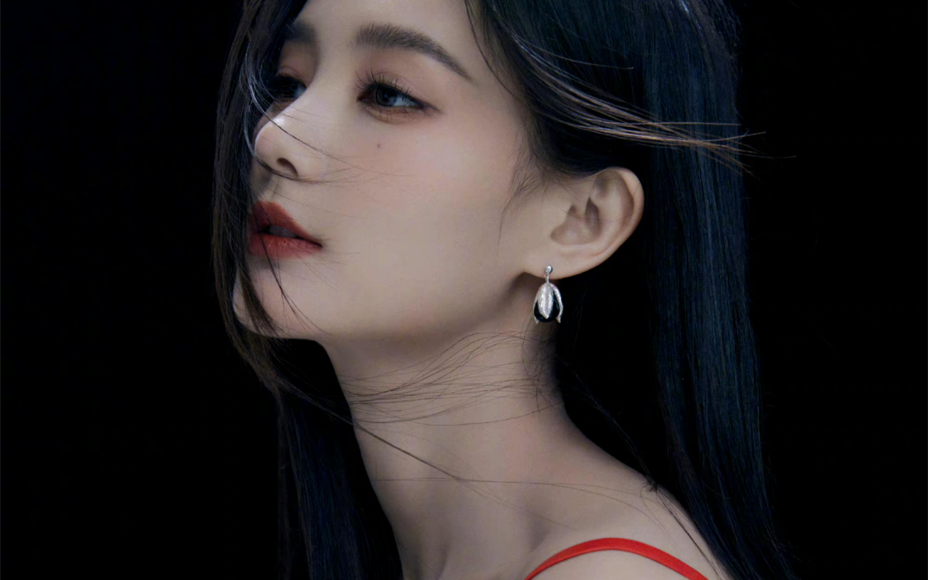 【李一桐】诠释极致性感 冷艳 又被鲨了