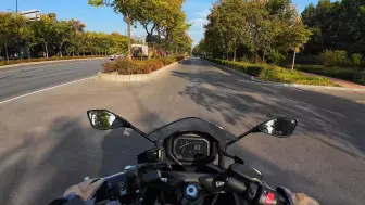 Video herunterladen: 试驾川崎Ninja650