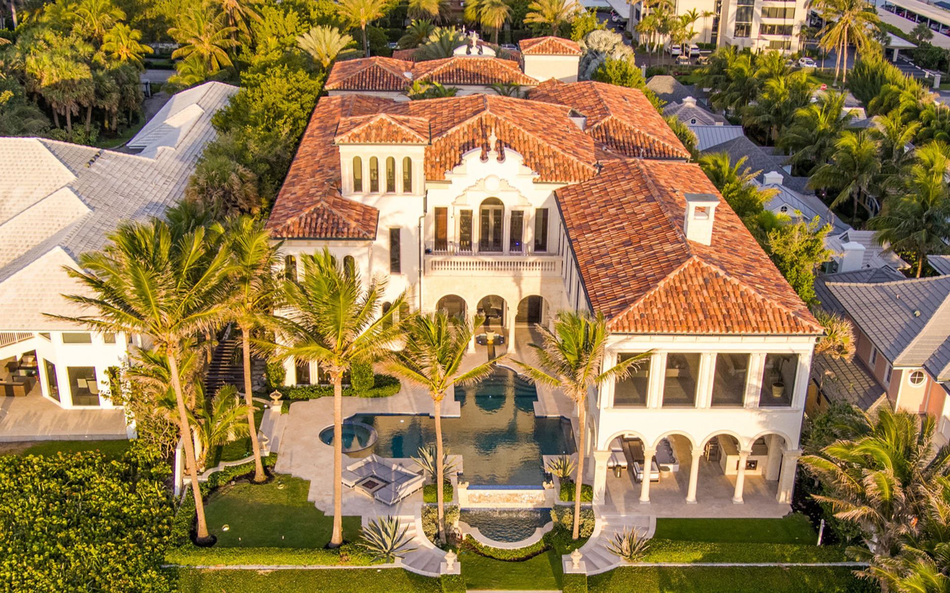 位于佛罗里达州德拉海滩的一座宏伟的意式豪宅2325southoceanblvddel