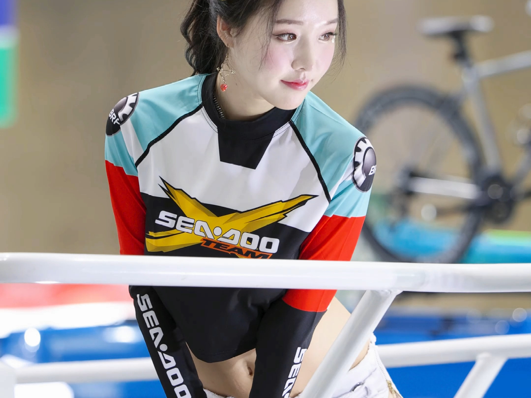 金佳恩 kimgaon 2024车展 潜水服06