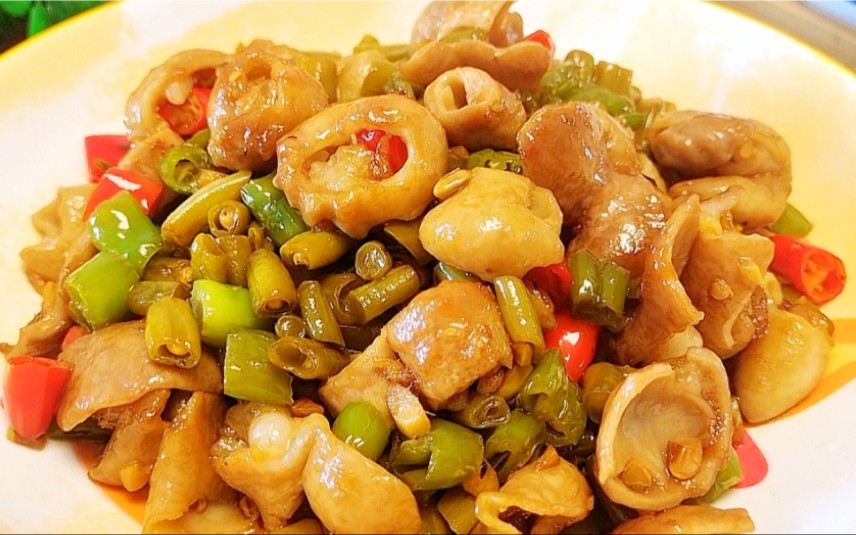 酸豆角炒肥肠,太香了