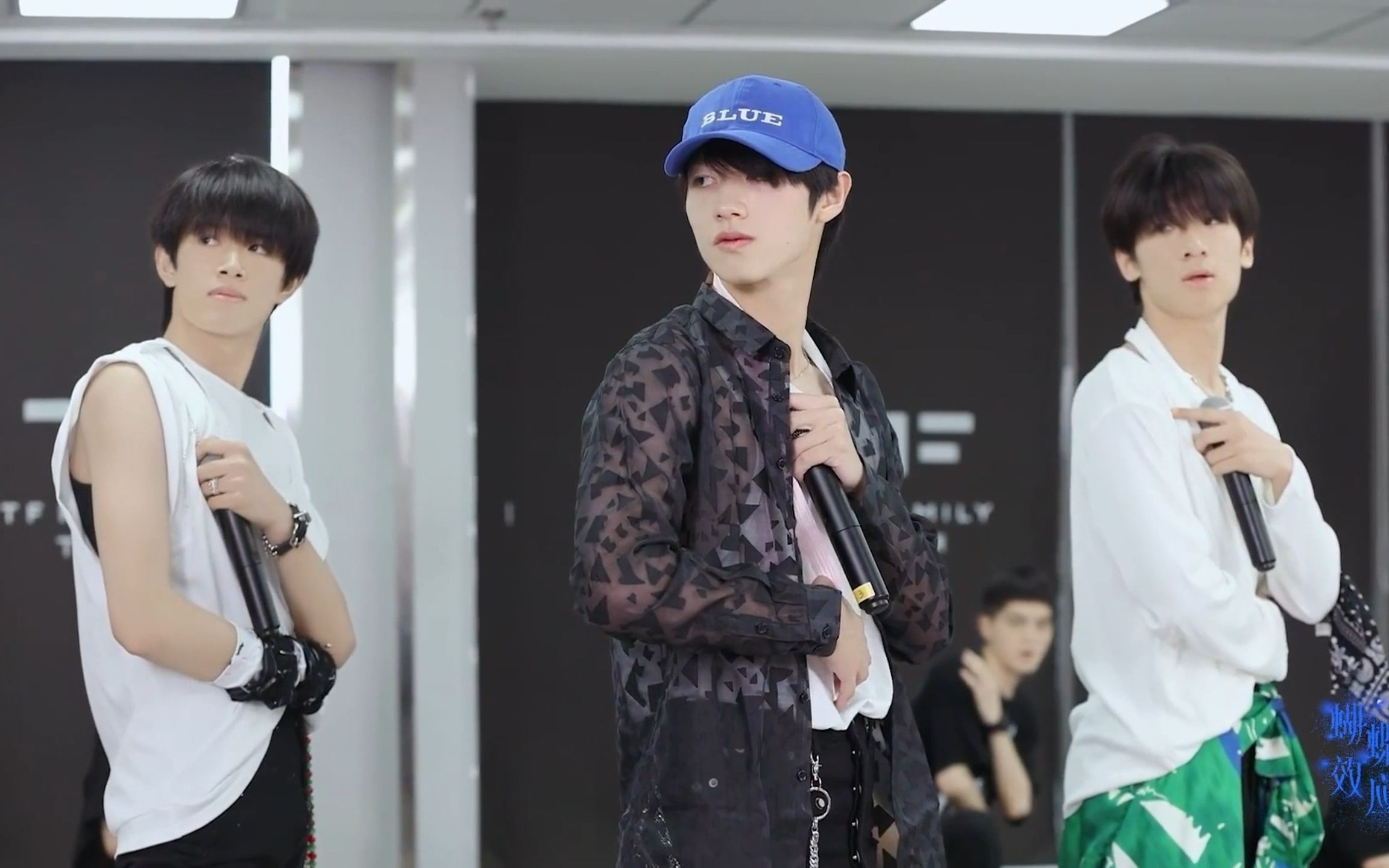 【朱志鑫&张极&张峻豪】蝴蝶效应演唱会 all i wanna do联排