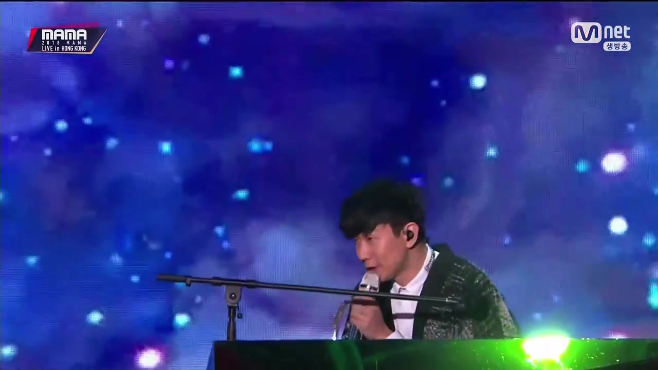 [图]林俊杰(JJ LIN) - 伟大的渺小&不为谁而作的歌&恨幸福来过 行走的CD超强Live现场丨2018 MAMA IN HONGKONG