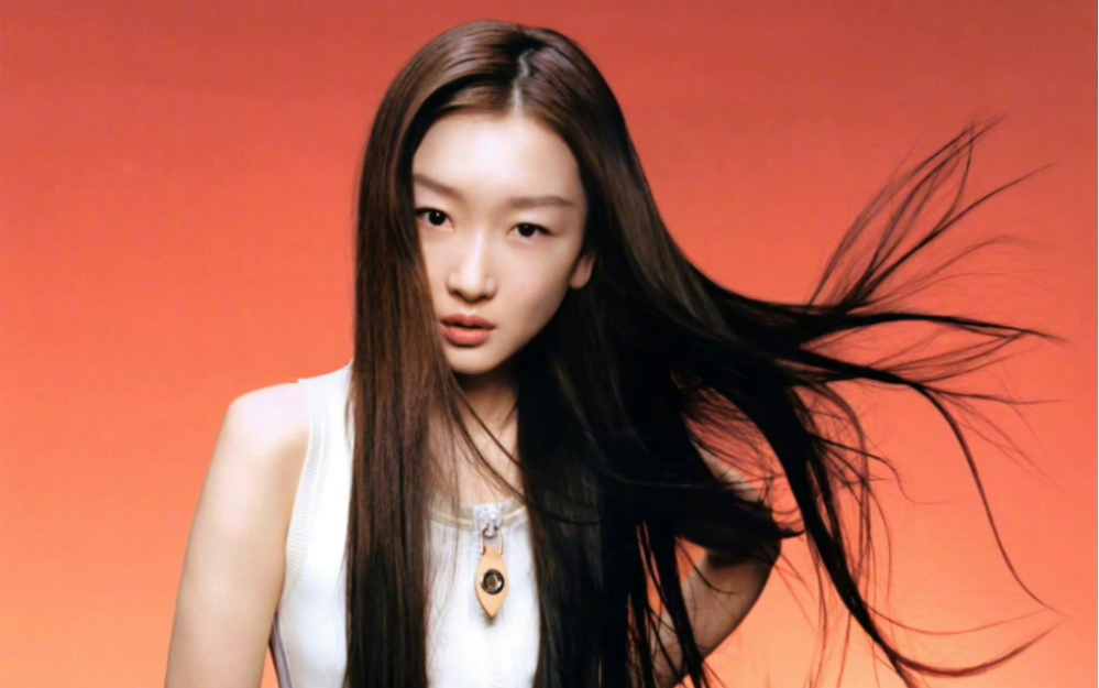 周冬雨vogue 六月刊封面